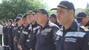 Българските пожарникари в Скопие: Най-мъчно ти става когато видиш мъката в очите на хората