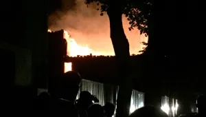 Пловдив: Четвърта сграда на тютюневите складове изгоря (СНИМКИ и ВИДЕО)