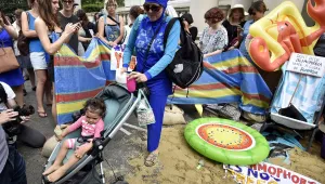 Жени протестираха в Лондон срещу забраната на буркините