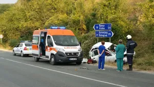Двама души загинаха при тежка катастрофа край Мездра