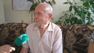 Как Дядо Цоло прие преместването в Център за временно настаняване