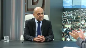 Стабилно ли е управлението месец преди европредседателството?