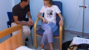 Първата дама на Сирия се лекува от рак  
