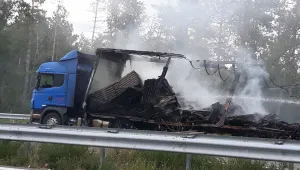 Запален тир блокира движението по АМ „Марица” в посока Пловдив
