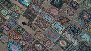 Десетки майстори на килими разпънаха на слънце творенията си в Анталия (СНИМКИ)