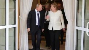 Меркел и Путин се срещат днес край Берлин 