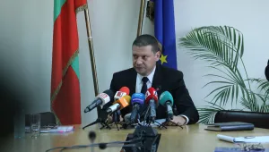 Предложение: Областните управители да поемат ремонтите на пътищата