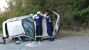 Автомобил се блъсна в скат край Благоевград 