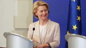 Говорител на ЕК: Урсула фон дер Лайен не би лишила журналистите от оборудване