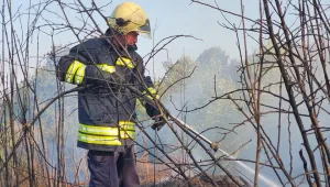 Пожар в дом за възрастни във Варна, двама са с изгаряния по цялото тяло 