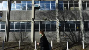 Заради огнище с 29 болни: Нова Зеландия запазва COVID мерките близо 2 седмици