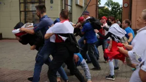 Десетки хиляди протестират в Минск