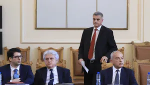 Янев за кризата с тока на свободния пазар: Законът се нуждае от внимателен прочит