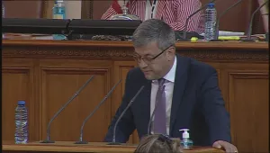Тома Биков: Президентът да вземе отношение за прекратения от Минеков договор за наем на в. 
