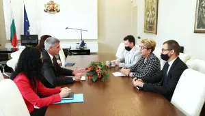 Янев обсъди с руския посланик 