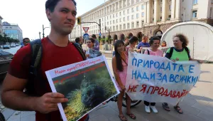 Рибари поискаха оставката на екоминистъра заради мини вецовете