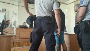 Съдът остави за постоянно в ареста мъж, пребил бременната си приятелка