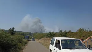 Два хеликоптера помагат в гасенето на пожар в Бургаско