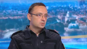Няма пожари, които да предпоставят опасност за населени места, съобщиха властите