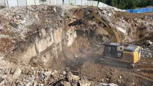 Премахването на старите сгради от терена на детската болница е към края си