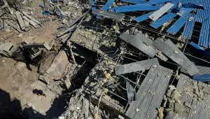 Въздушен удар по хотел в Краматорск, двама журналисти са ранени, а трети е изчезнал (СНИМКИ)