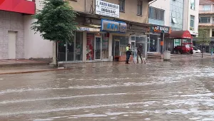 Поройни дъждове блокираха Централна Турция, човек загина, а друг е в неизвестност