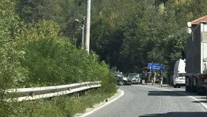 Верижна катастрофа ограничи движението през Прохода на Републиката