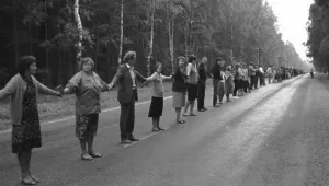 На днешната дата преди 36 години: Балтийската верига събра два милиона души