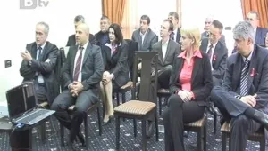 Трябва ли да има санкции за депутатите, участвали в експеримента с телефоните?