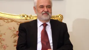 Самолетът на  сръбския премиер се върна в Белград 