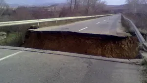 Критично остава положението в Костинброд, Петърч и Дупница