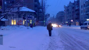 Студена и снежна първа работна седмица