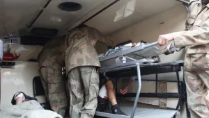 Трима полицаи загинаха при атентат в Пешавар