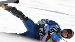 Медалист от Игрите във Ванкувър извади рамо