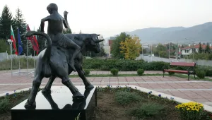 Български атлети посрещат Нова година с крос в Правец