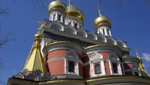 В Златната църква е обрана монашеска килия, а не самият храм