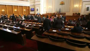 Парламентът гледа две решения за създаване на временна анкетна комисия