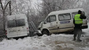 Двама души станаха жертви на пътя