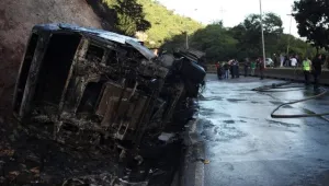 Автобус се вряза в цистерна - 14 загинаха във Венецуела
