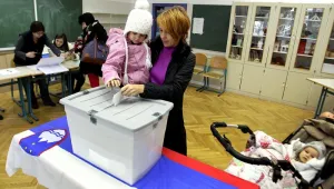 Словения избира президент на фона на ожесточени протести