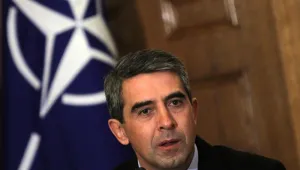 Президентът разтревожен заради напускащите офицери в армията