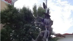 Баба Яга скара светска и духовна власт в Хасково