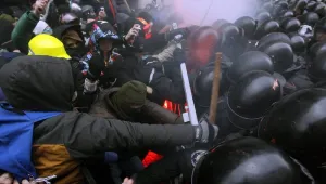 По 500 долара получили полицаите, били демонстранти в Украйна