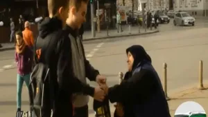 Шестима ученици с благотворителна акция по улиците на София