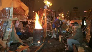 Протестиращите в Киев готови да останат на площада до Коледа