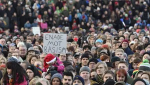 Хиляди на протест срещу расизма в Стокхолм