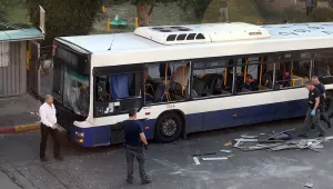 Малка бомба се взриви в автобус в Израел