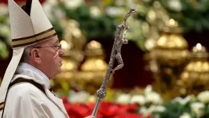 Празнични служби във Ватикана и Витлеем с послание за мир и светлина