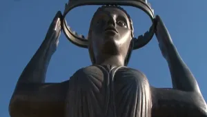 6-метрова статуя предизвика люта война в Царево