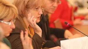 Менда Стоянова защити ръководството на КФН